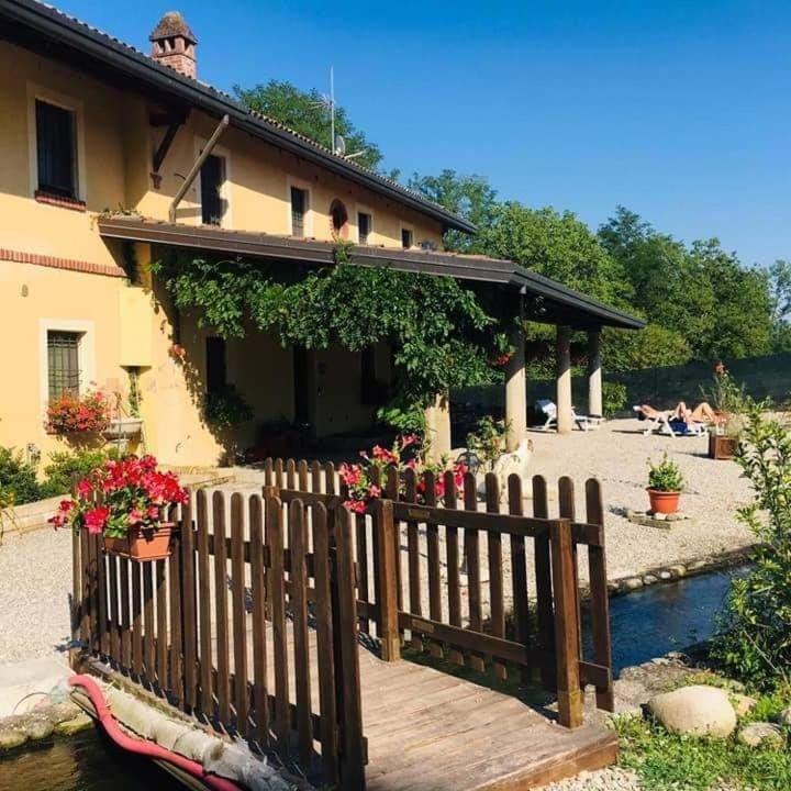 Agriturismo Helianthus Villa Oleggio Exterior photo