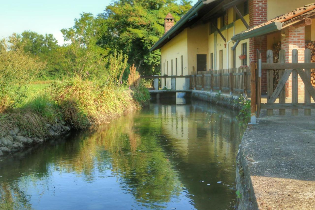 Agriturismo Helianthus Villa Oleggio Exterior photo